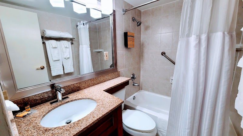 Photo of Best Western Plus Grosvenor Airport Hotel