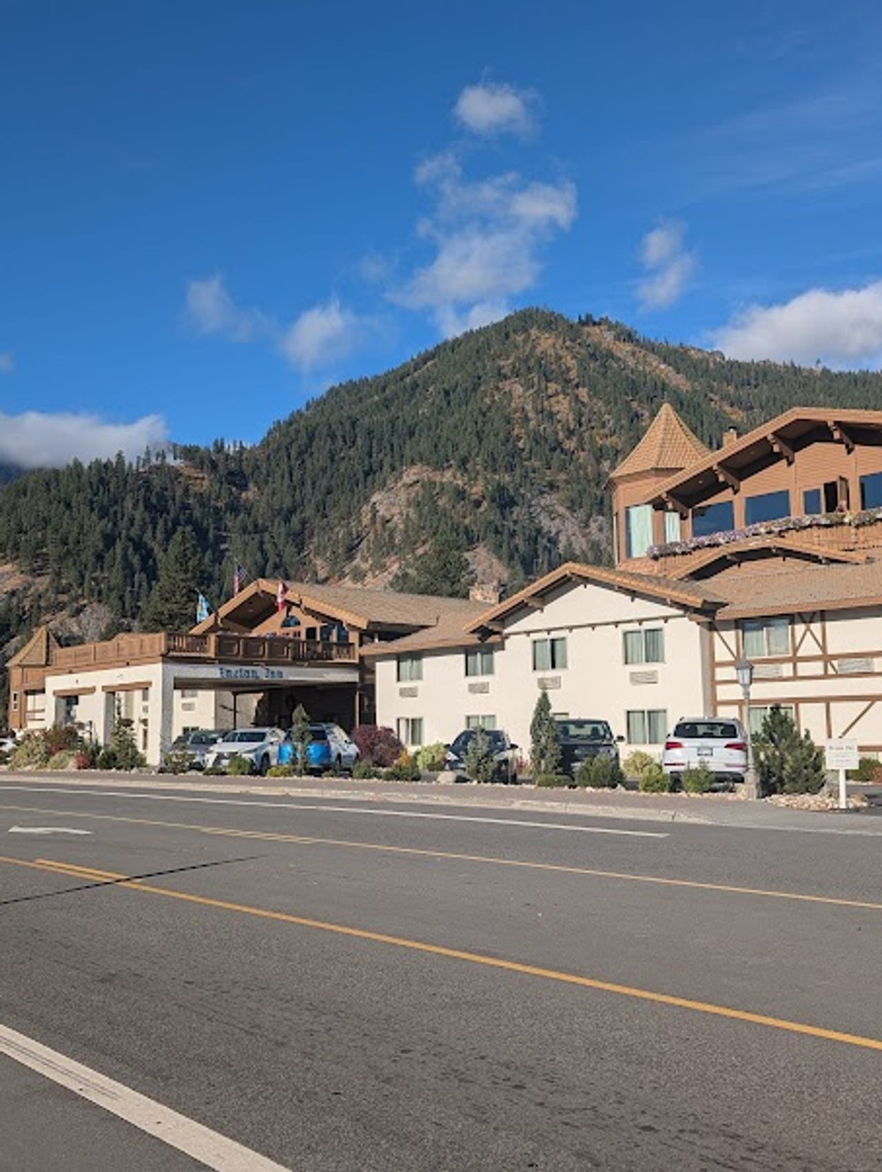 Photo of Linderhof Inn