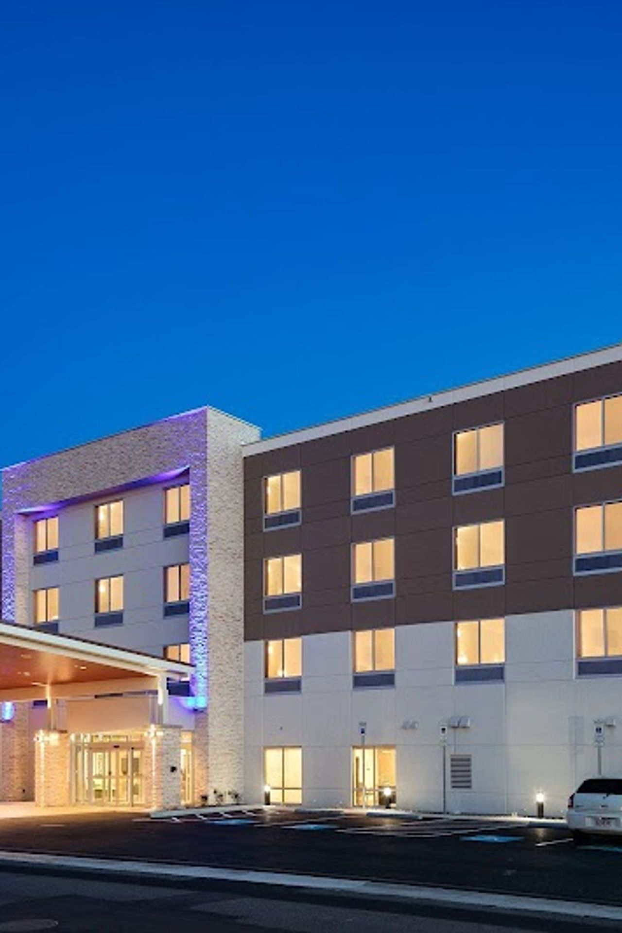 Photo of Holiday Inn Express & Suites Medford, an IHG Hotel