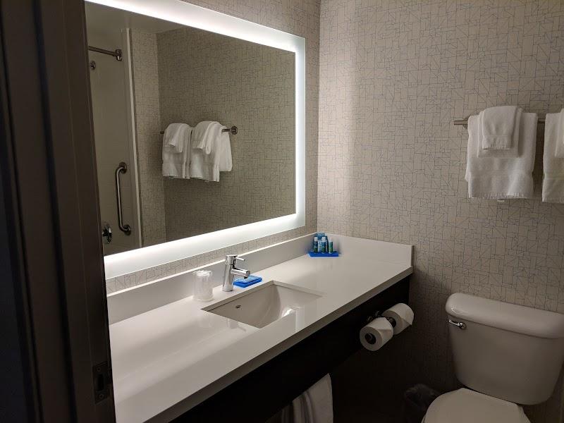 Photo of Holiday Inn Express & Suites Seattle-Everett, an IHG Hotel