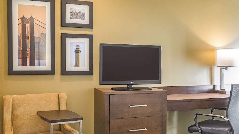 Photo of La Quinta Inn & Suites by Wyndham San Francisco Airport West