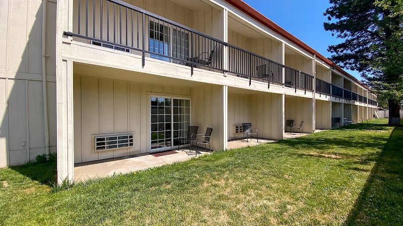 Photo of Sisters Inn & Suites