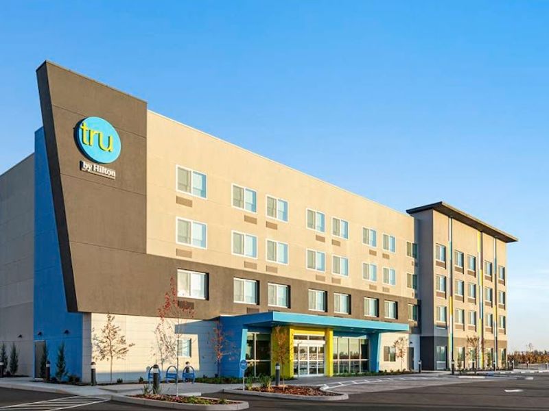 Tru by Hilton Lodi