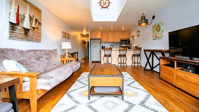 Photo of Embarcadero Resort Hotel & Marina - Suite, Separate Living Room, Full Kitchen, Flat TV