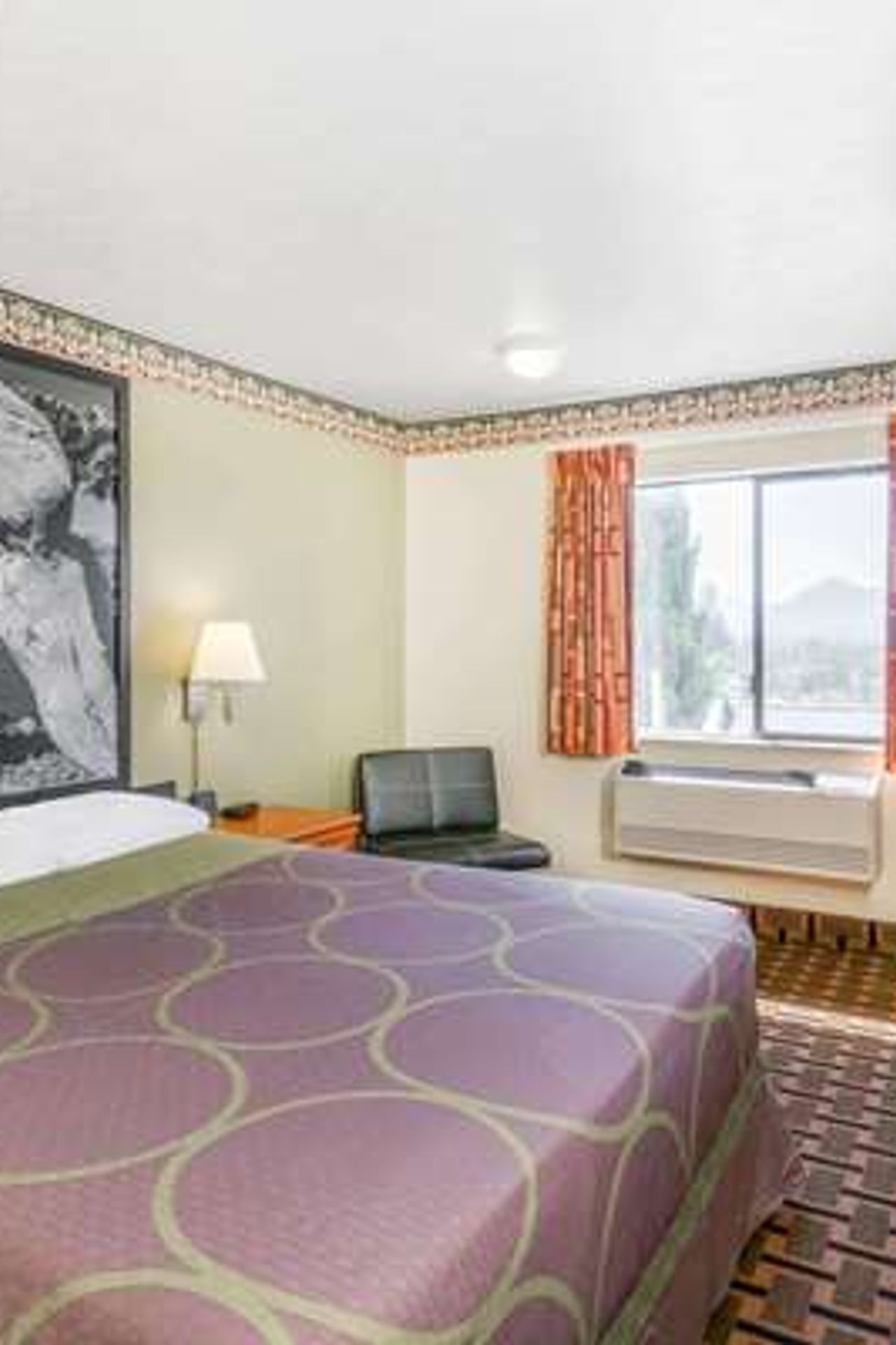 Photo of Super 8 by Wyndham Grants Pass