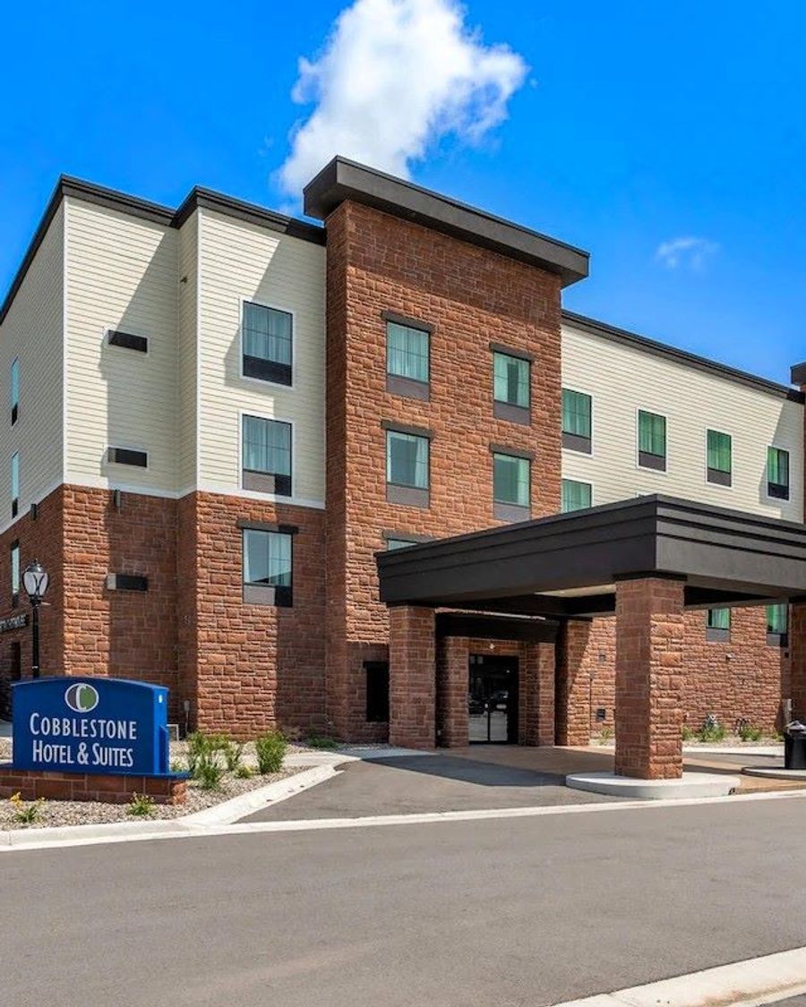 Cobblestone Hotel & Suites - Lynden
