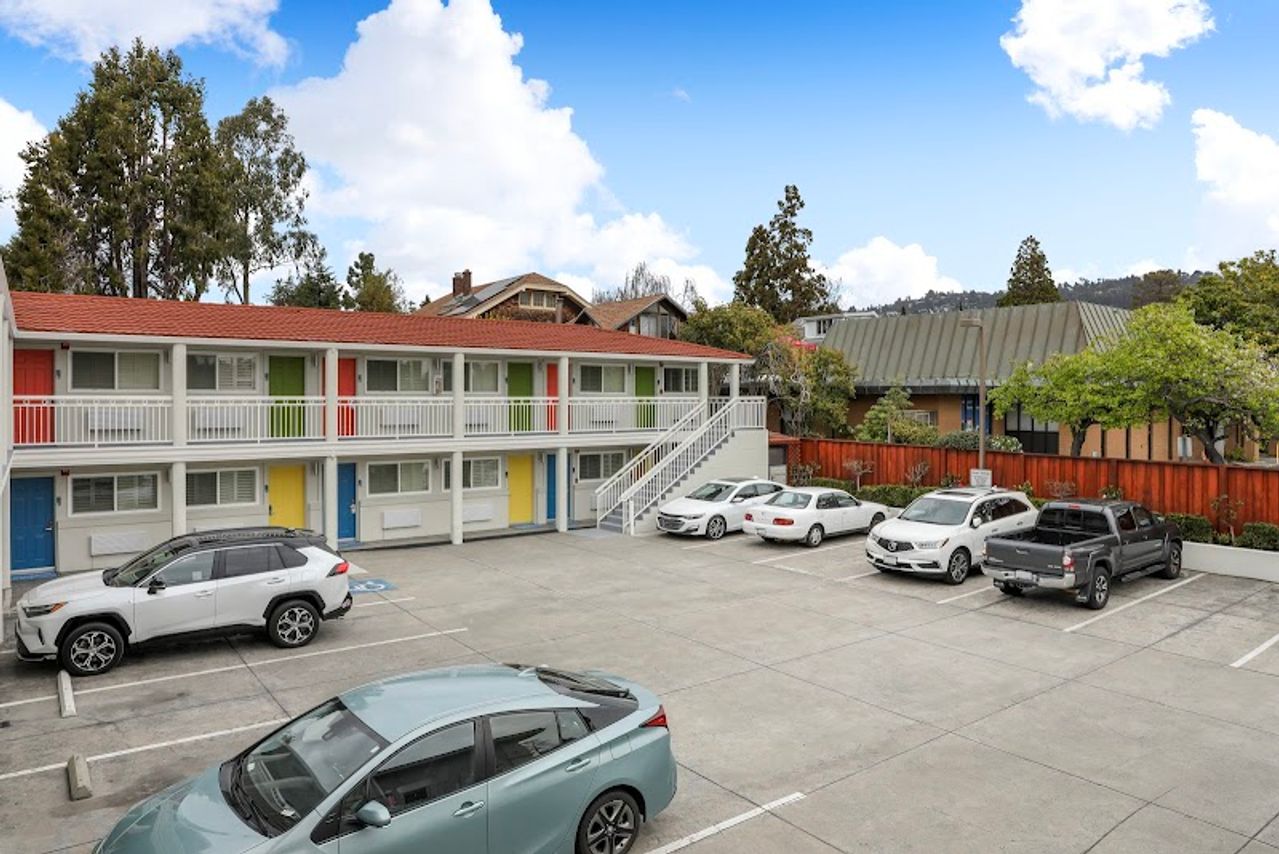 Photo of Signature Inn Berkeley