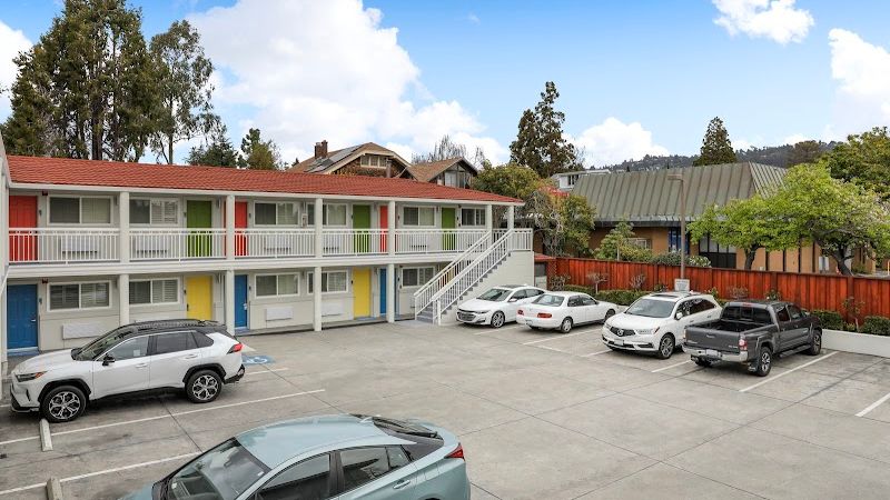 Photo of Signature Inn Berkeley