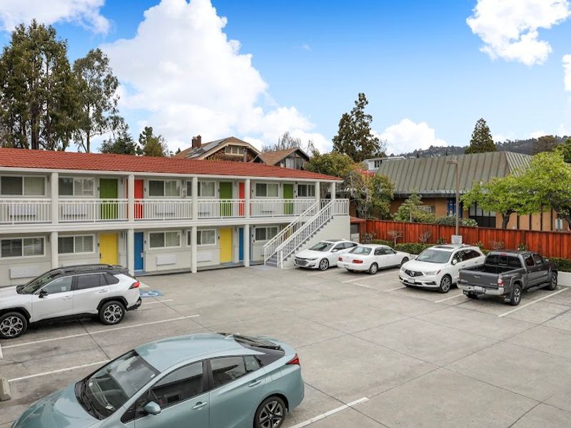 Signature Inn Berkeley