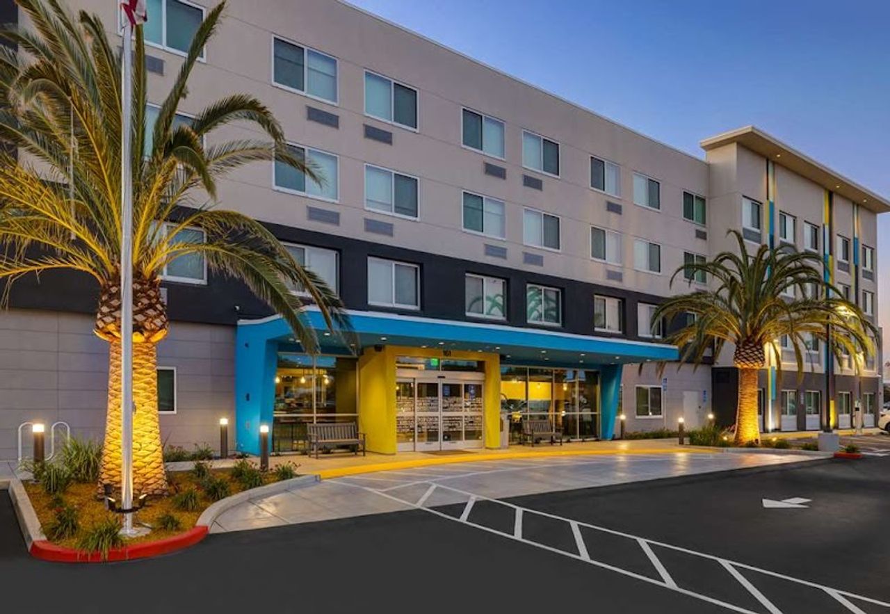 Photo of Tru by Hilton Lathrop