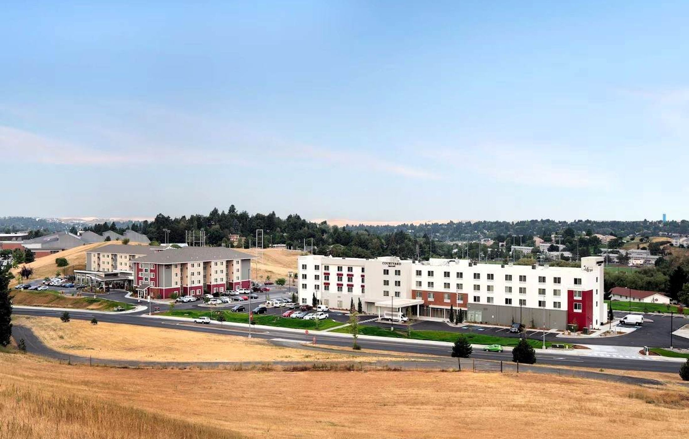 Courtyard Pullman