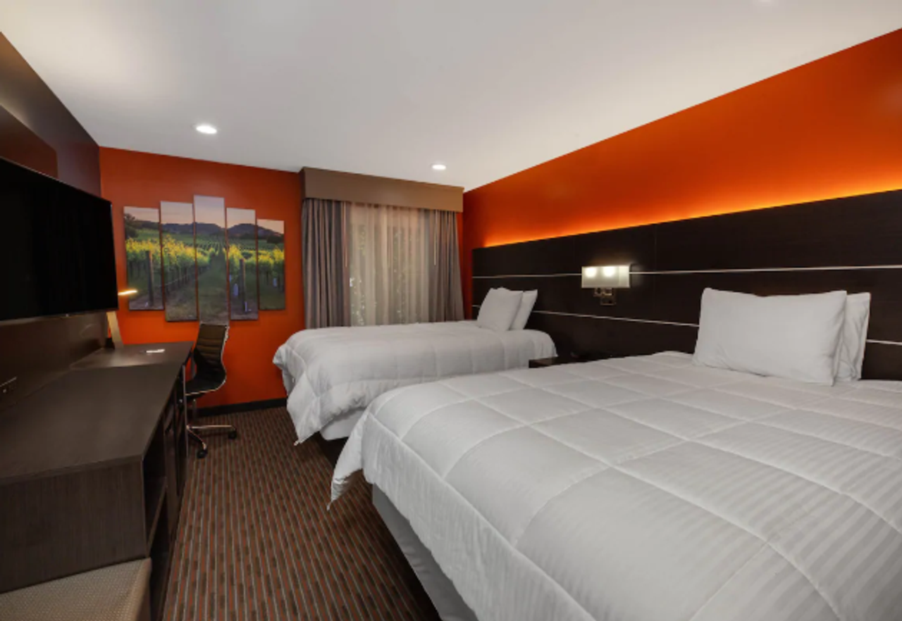 Photo of Hotel Vinea, a Travelodge by Wyndham