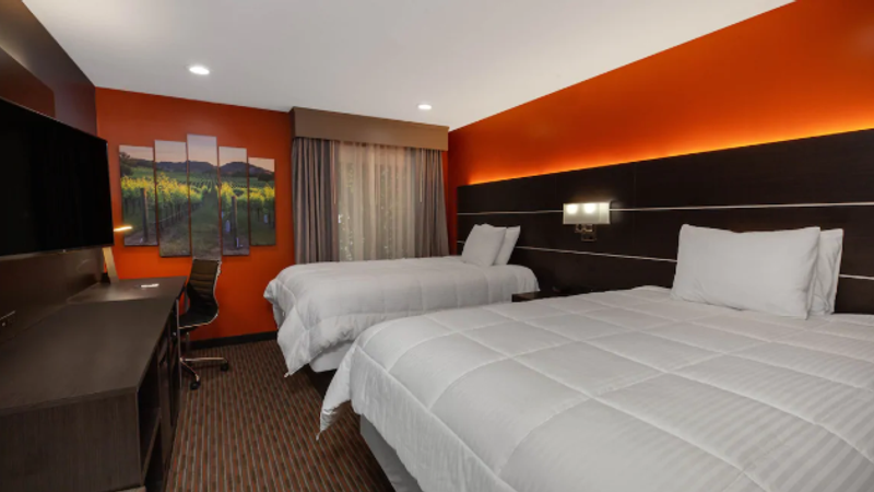 Photo of Hotel Vinea, a Travelodge by Wyndham