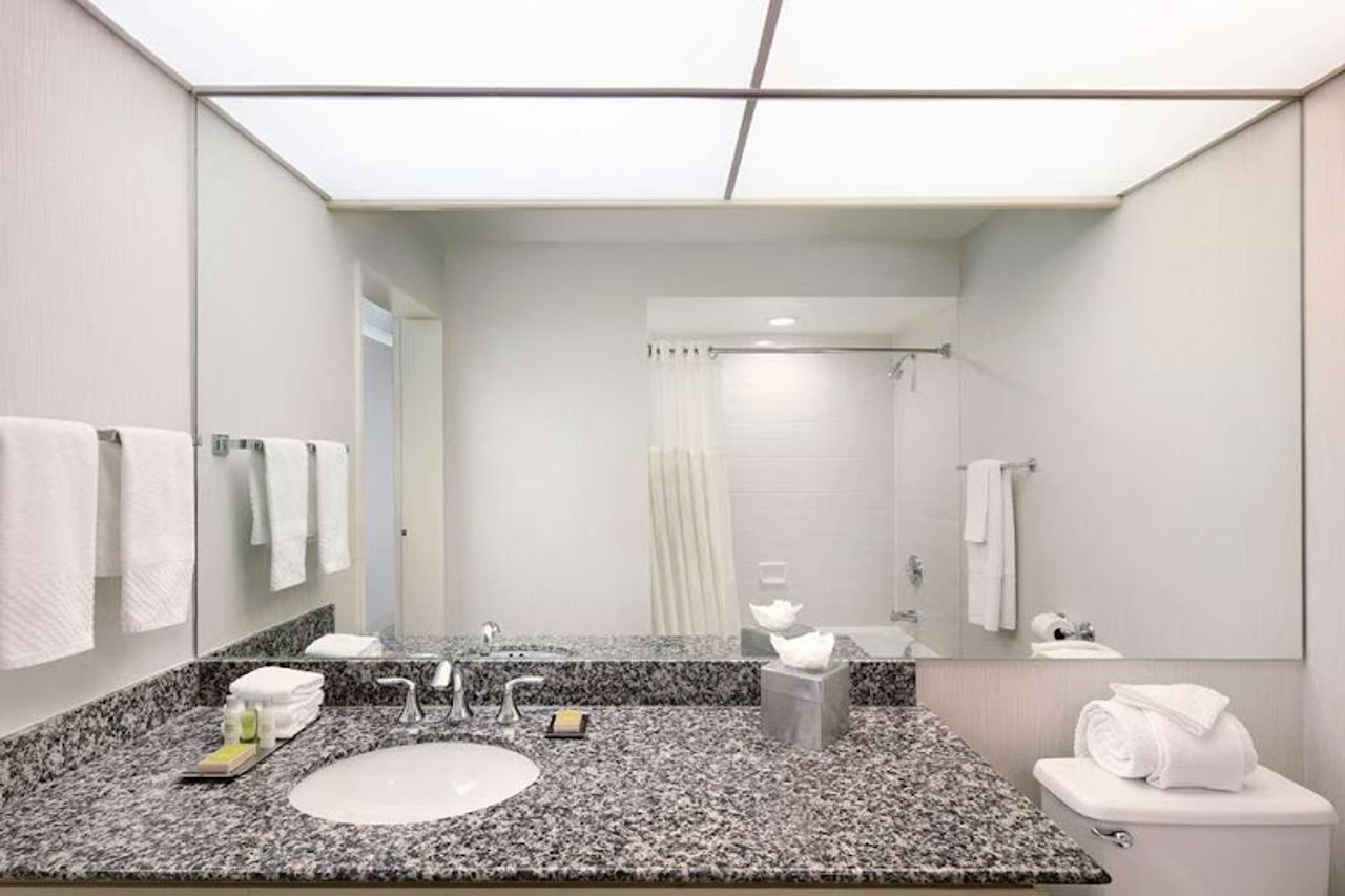 Photo of DoubleTree by Hilton Hotel Sonoma Wine Country