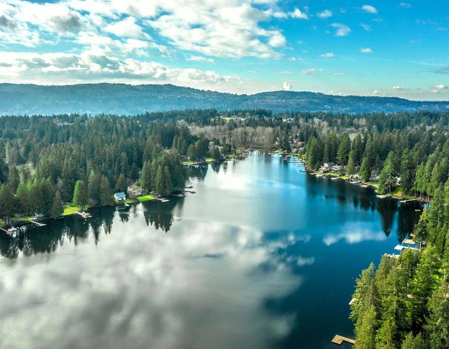 Aerial view of Lake Sammamish near Redmond, Washington, USA