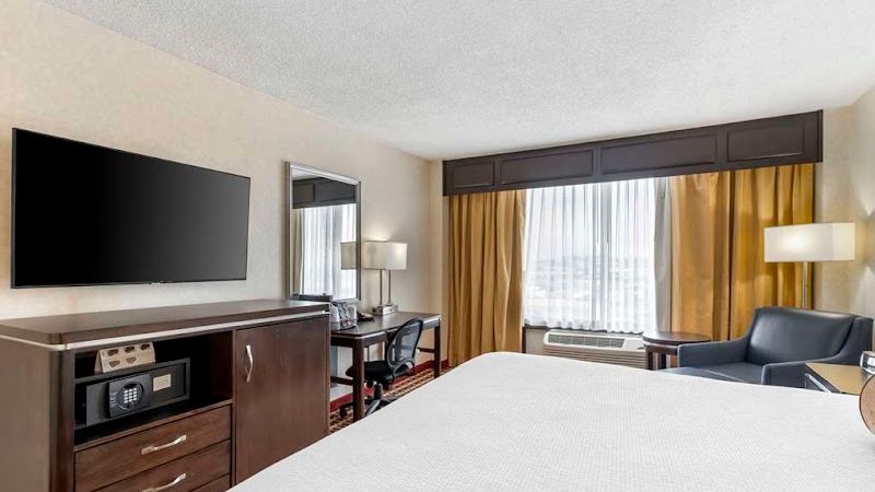 Photo of Best Western Plus Grosvenor Airport Hotel