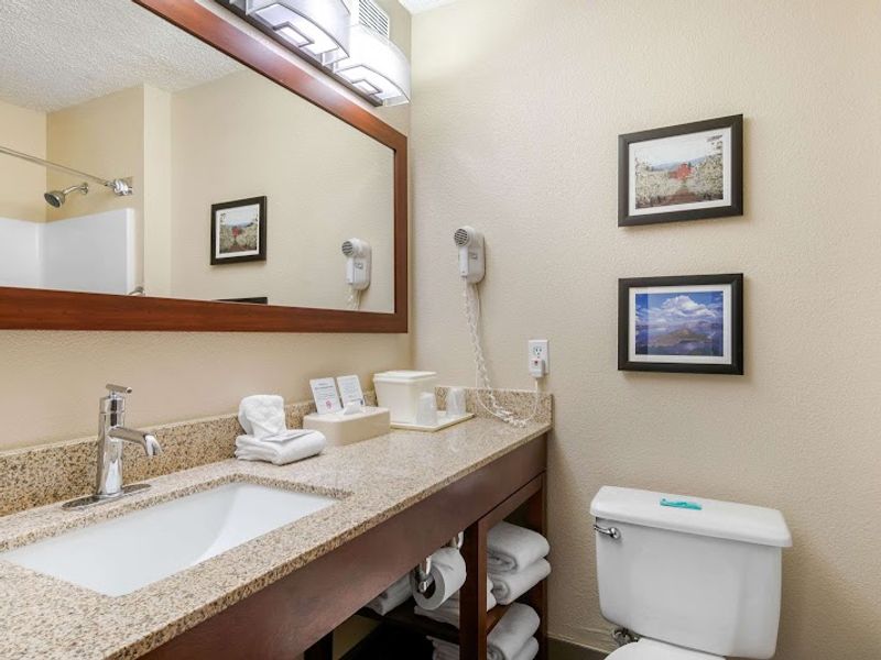 Photo of Comfort Inn Medford North
