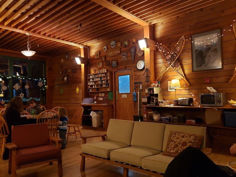 Photo of Mazama Lodge