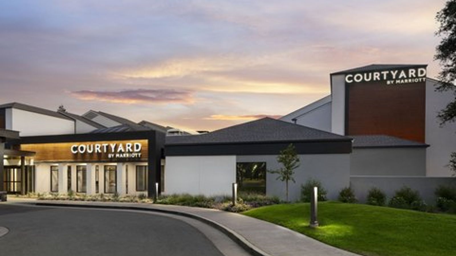 Photo of Courtyard Bakersfield