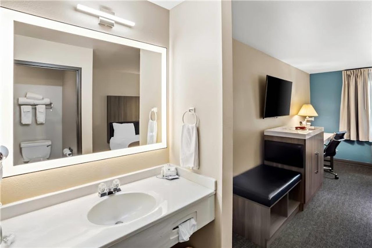 Photo of Quality Inn Port Orchard - Room