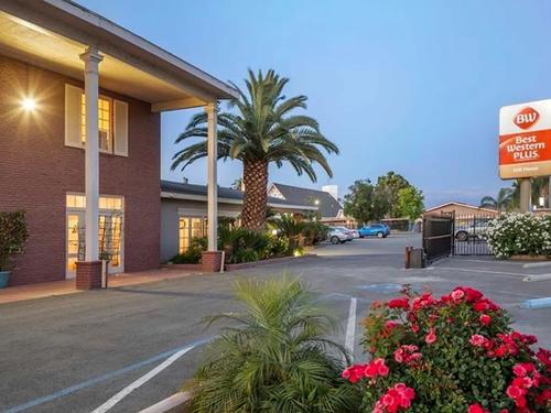 Best Western Plus Hill House