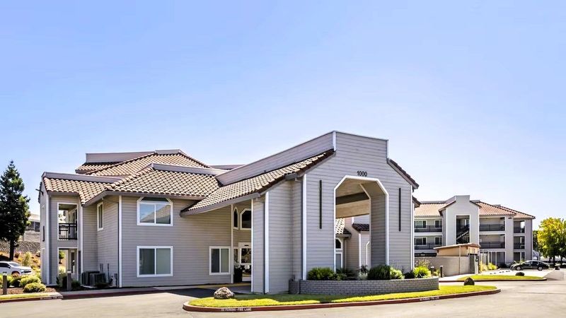 Country Inn & Suites by Radisson, Vallejo Napa Valley, CA