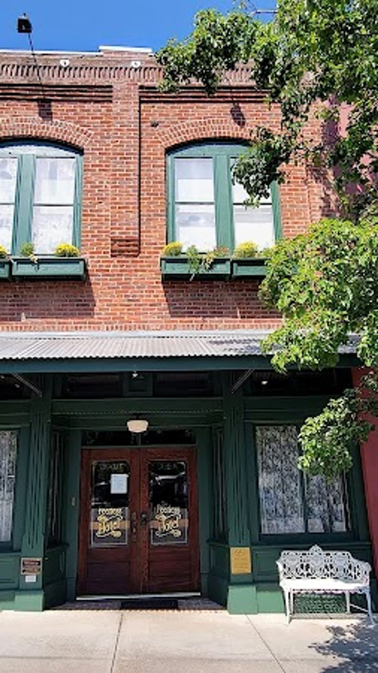 Photo of The Peerless Hotel
