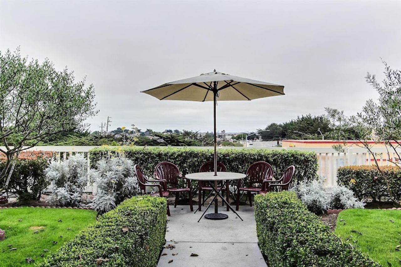 Photo of Motel 6 Marina, CA - Monterey - Outdoor Seating Area