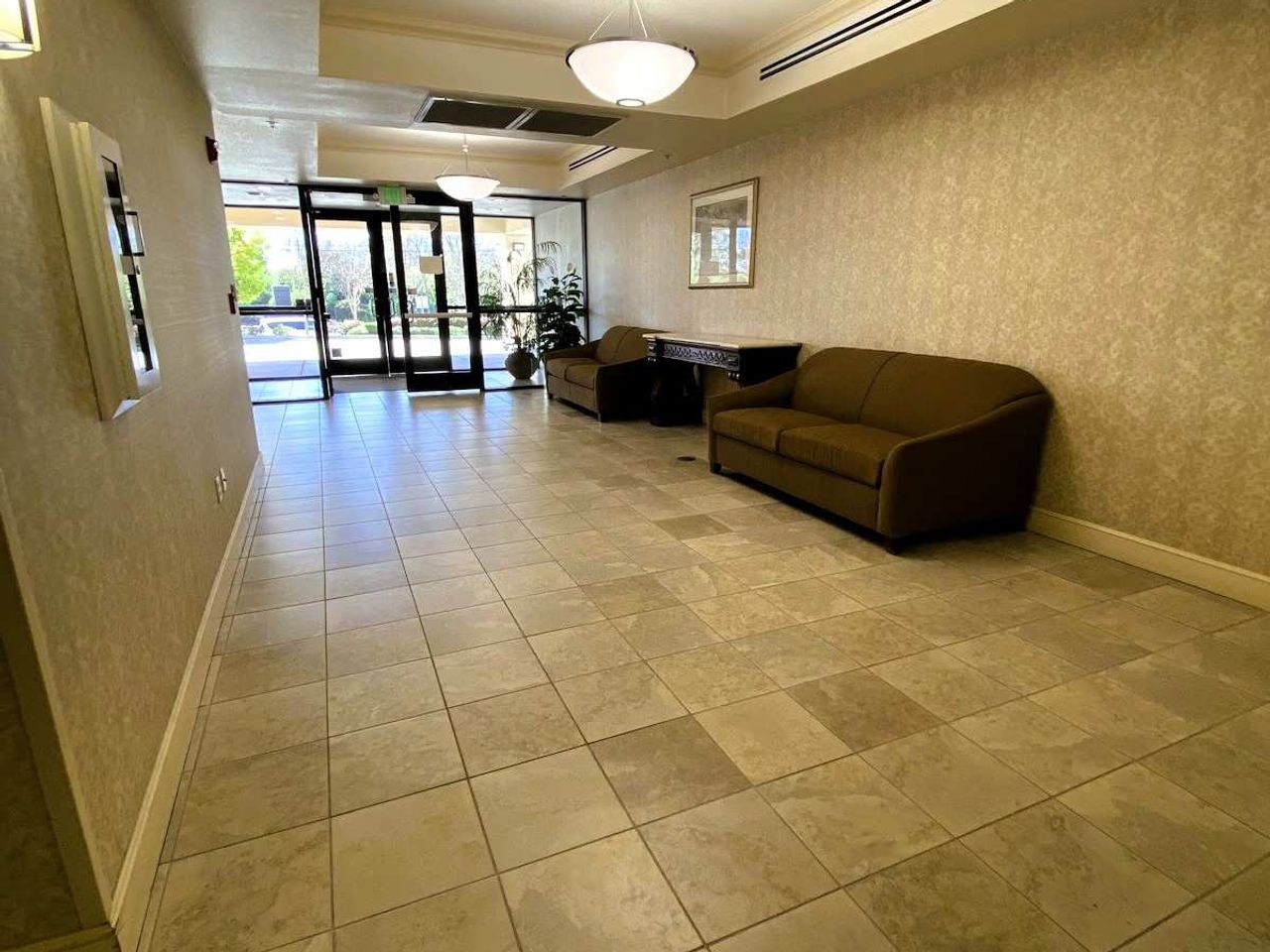 Budget Inn - Lobby