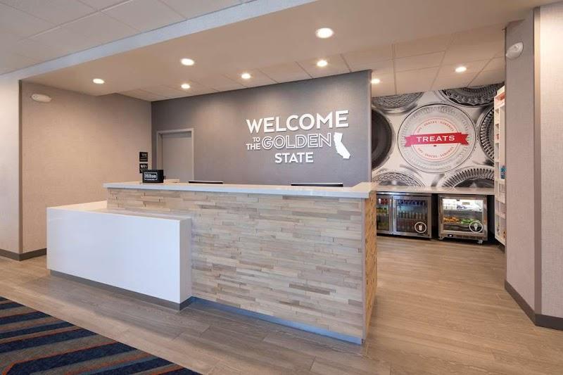 Photo of Hampton Inn Santa Cruz West