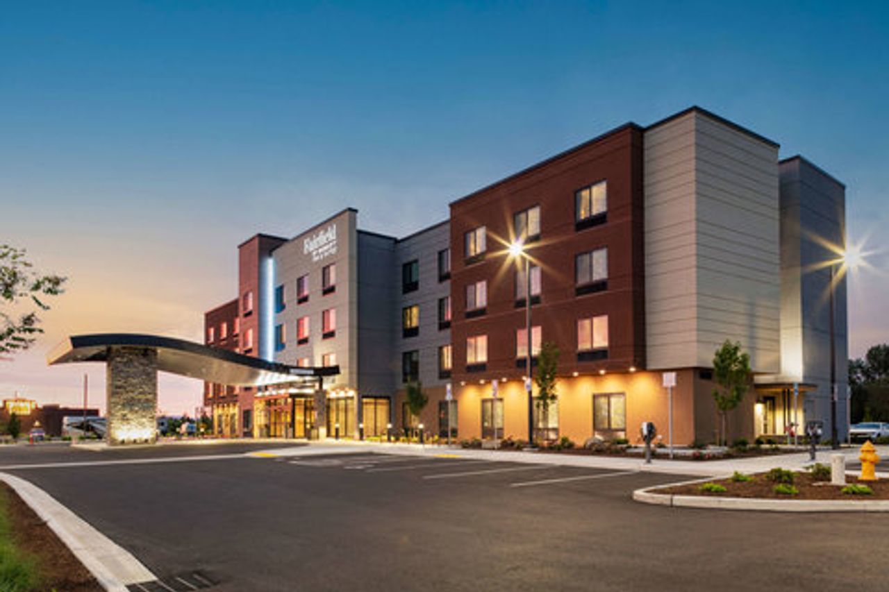 Photo of Fairfield Inn & Suites Medford