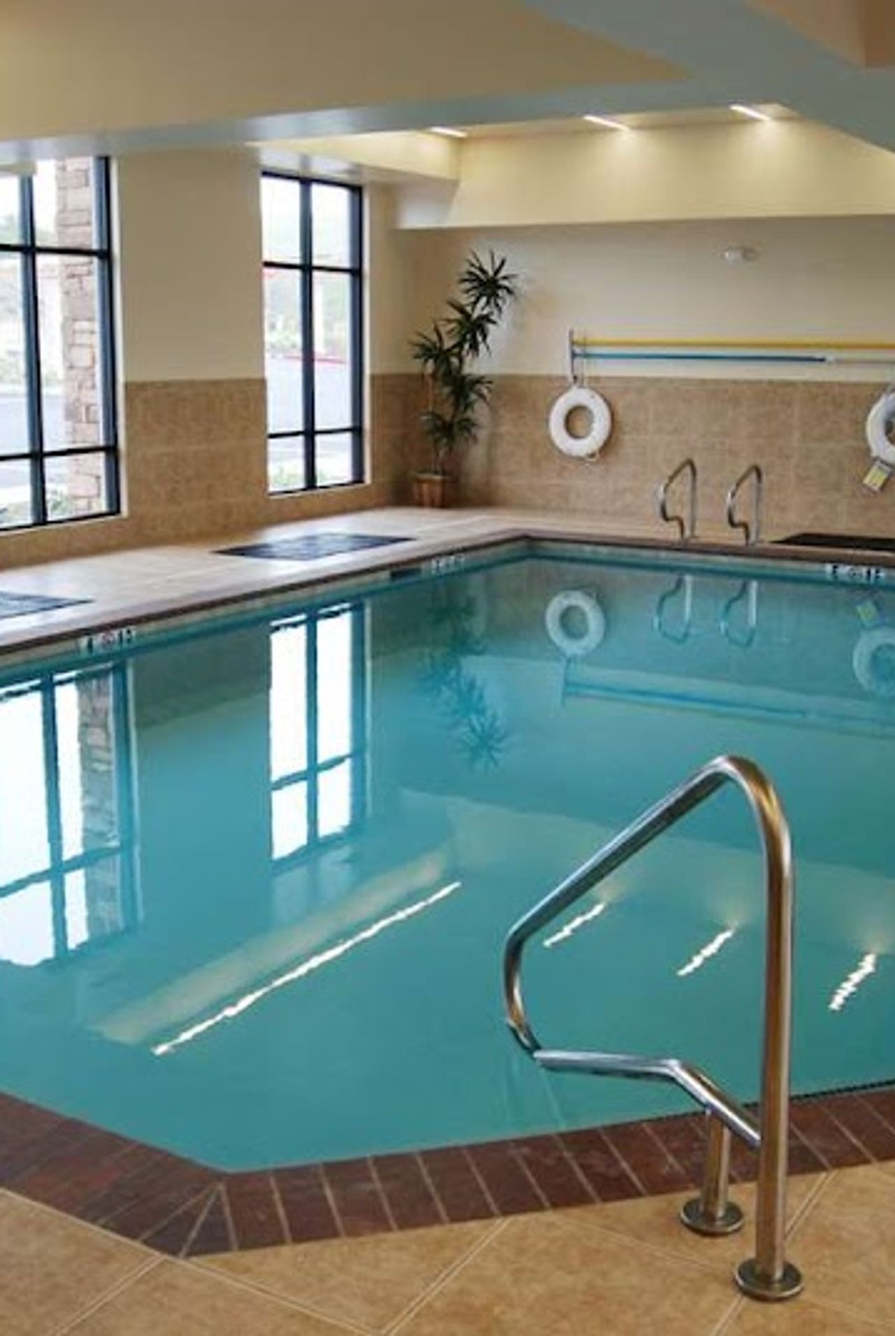 Photo of Hampton Inn & Suites Folsom