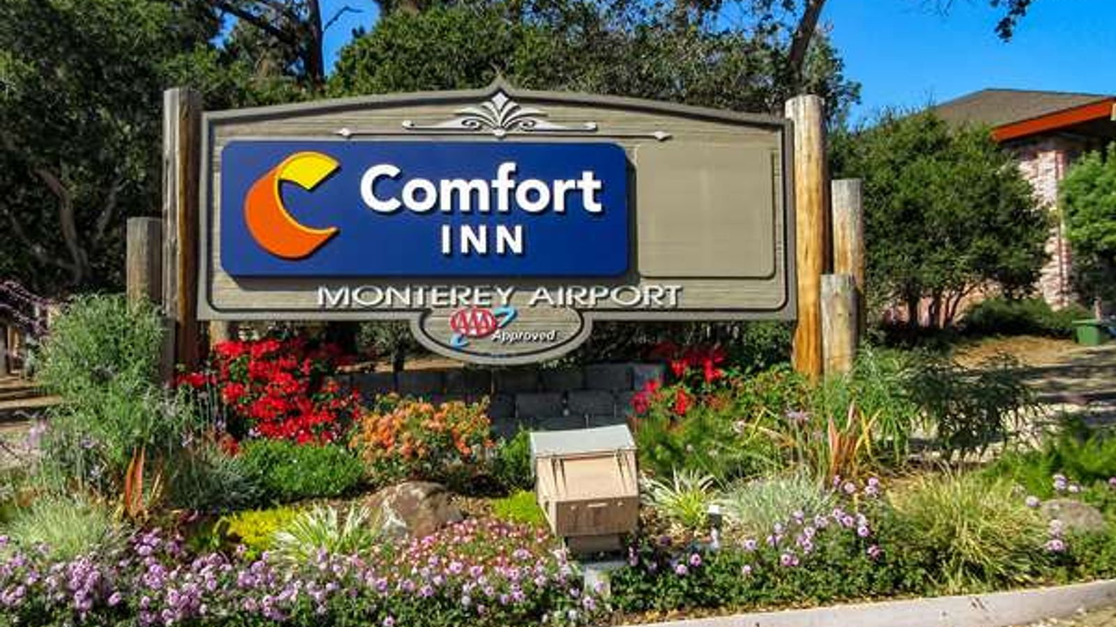 Photo of Comfort Inn Monterey Peninsula Airport - Exterior