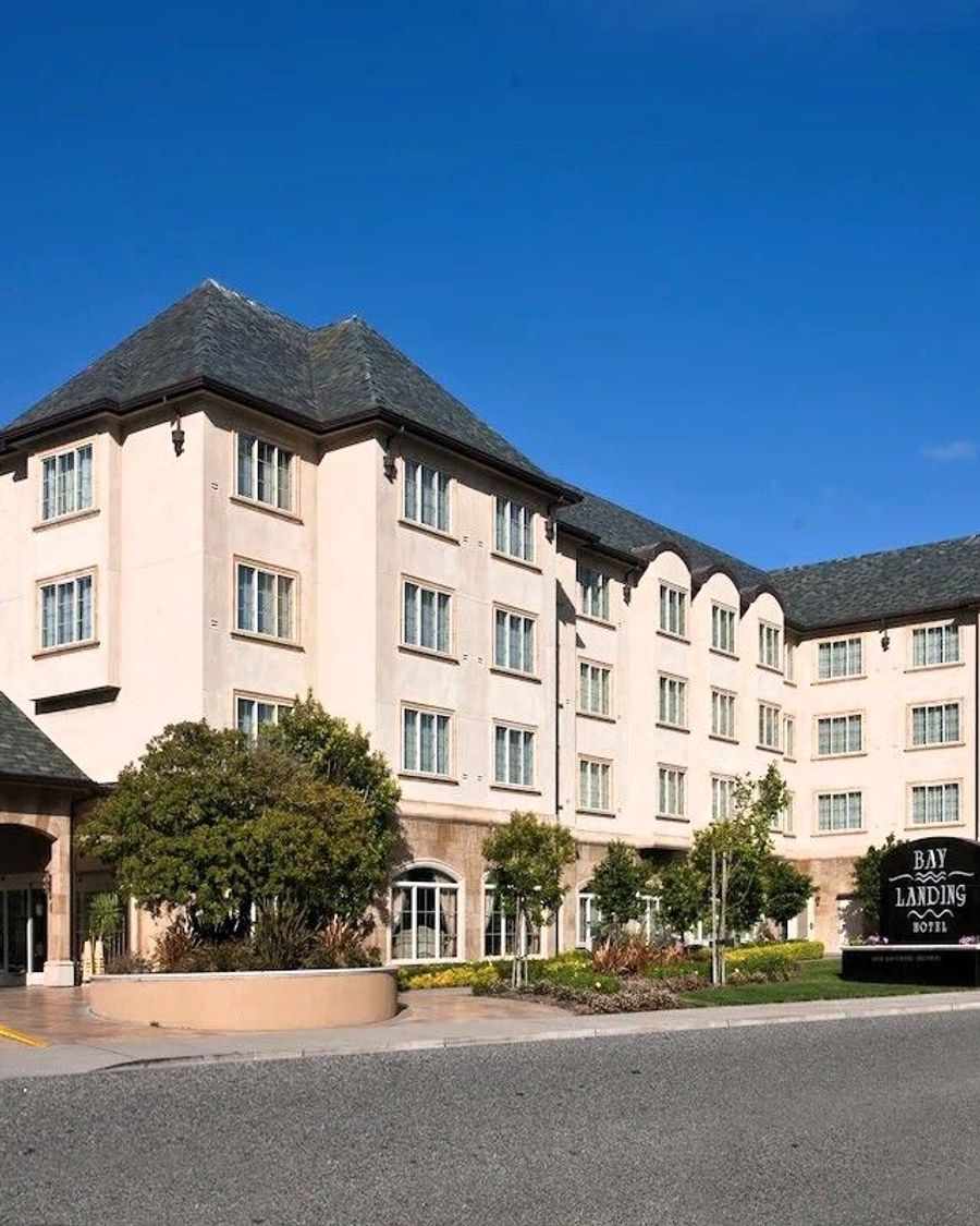 Bay Landing Hotel