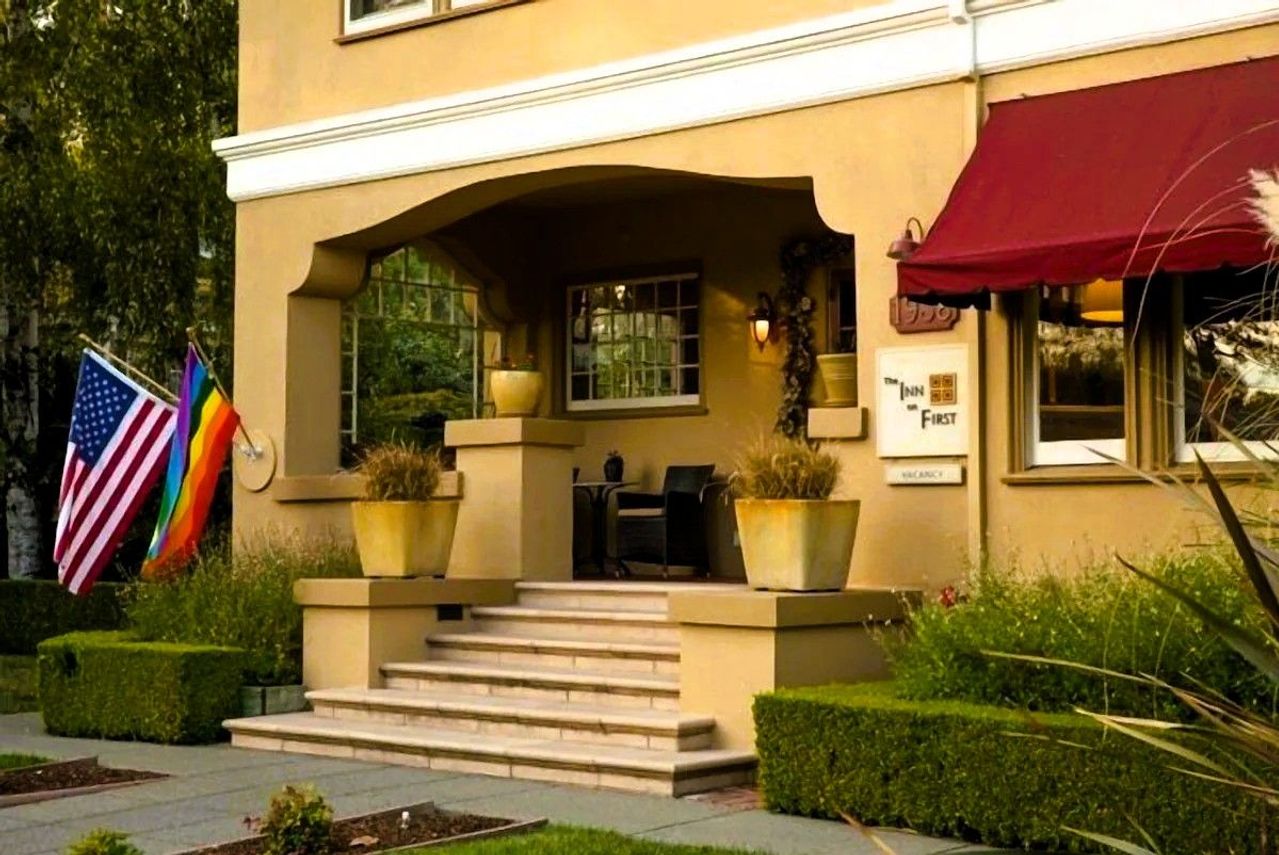 The Inn On First - Deluxe Napa Inn