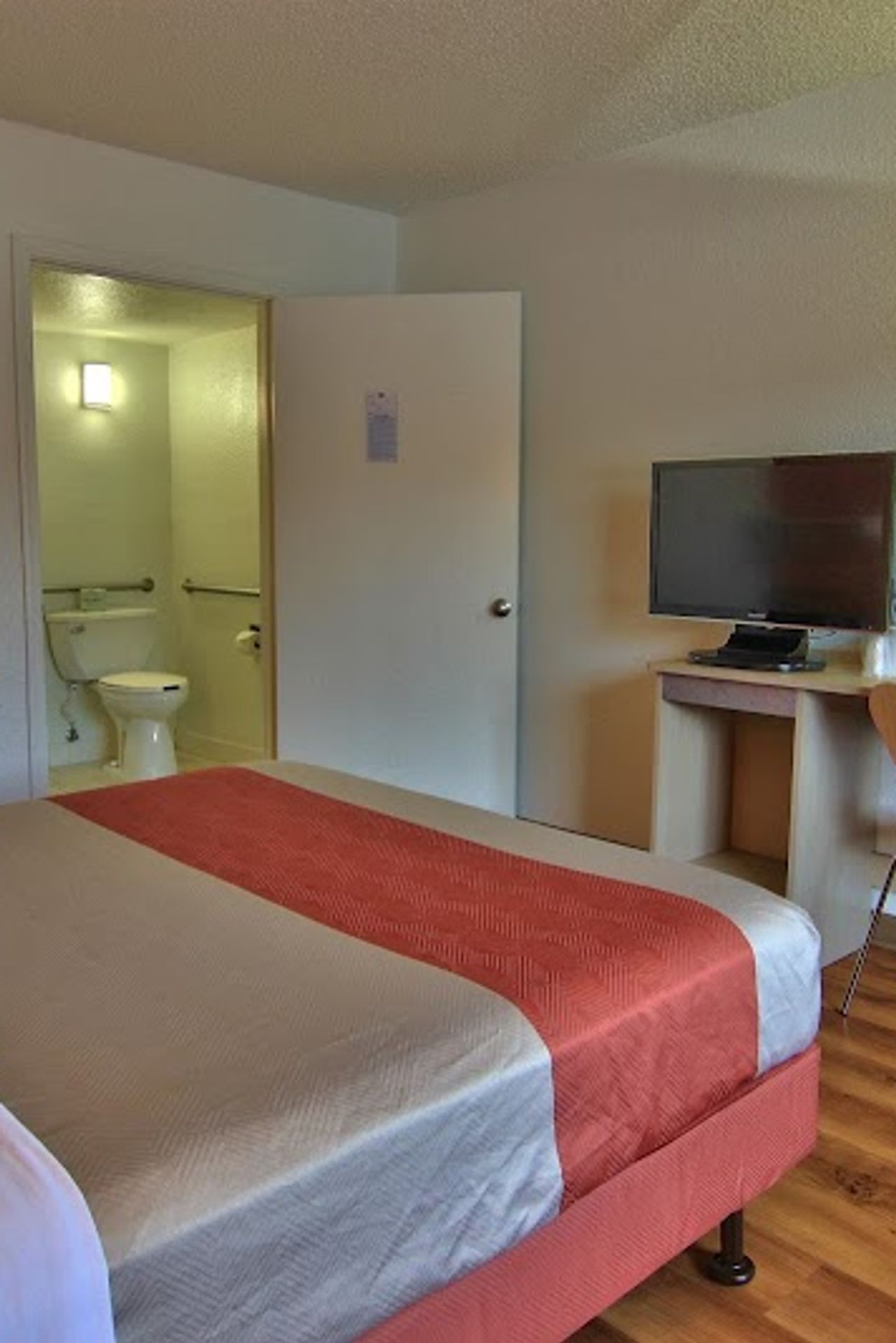 Photo of Motel 6 West Sacramento, CA