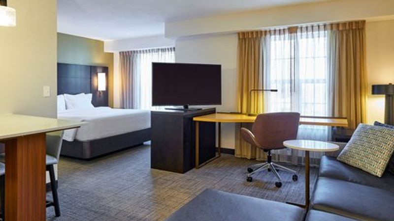 Photo of Residence Inn by Marriott Eugene Springfield - Suite, King Bed, Living Area, Work desk, Flat TV