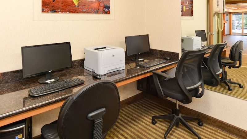 Photo of Best Western Plus Landmark Inn