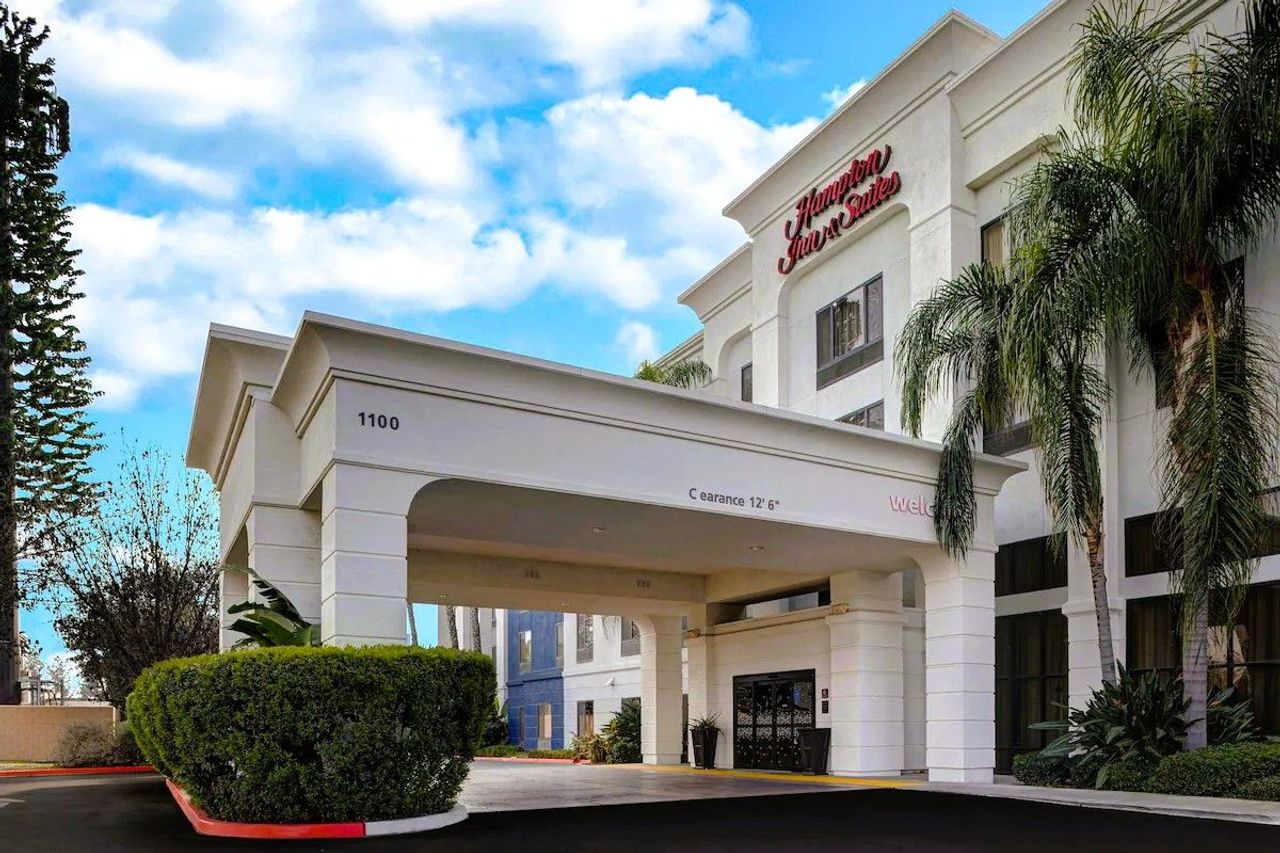 Hampton Inn & Suites Tulare