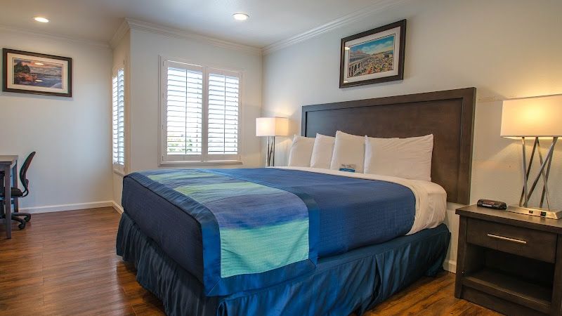 Photo of Continental Inn