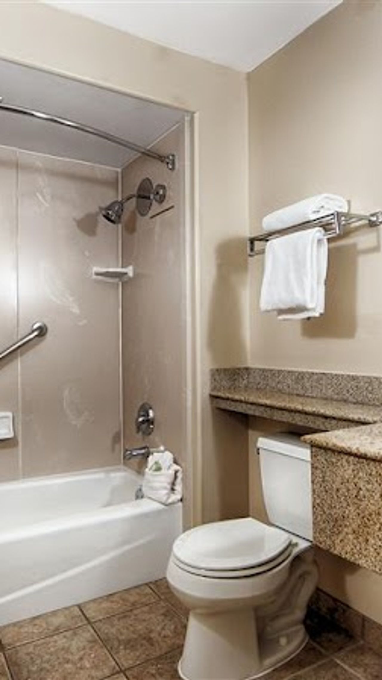 Photo of Best Western Plus Capitola By-the-Sea Inn & Suites - Private whirlpool/jetted tub
