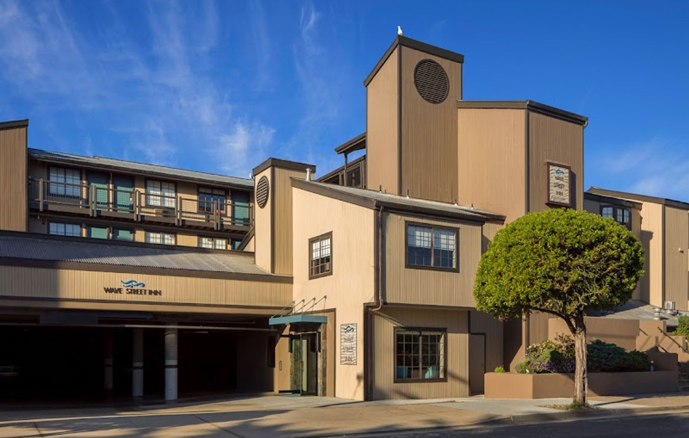 Wave Street Inn