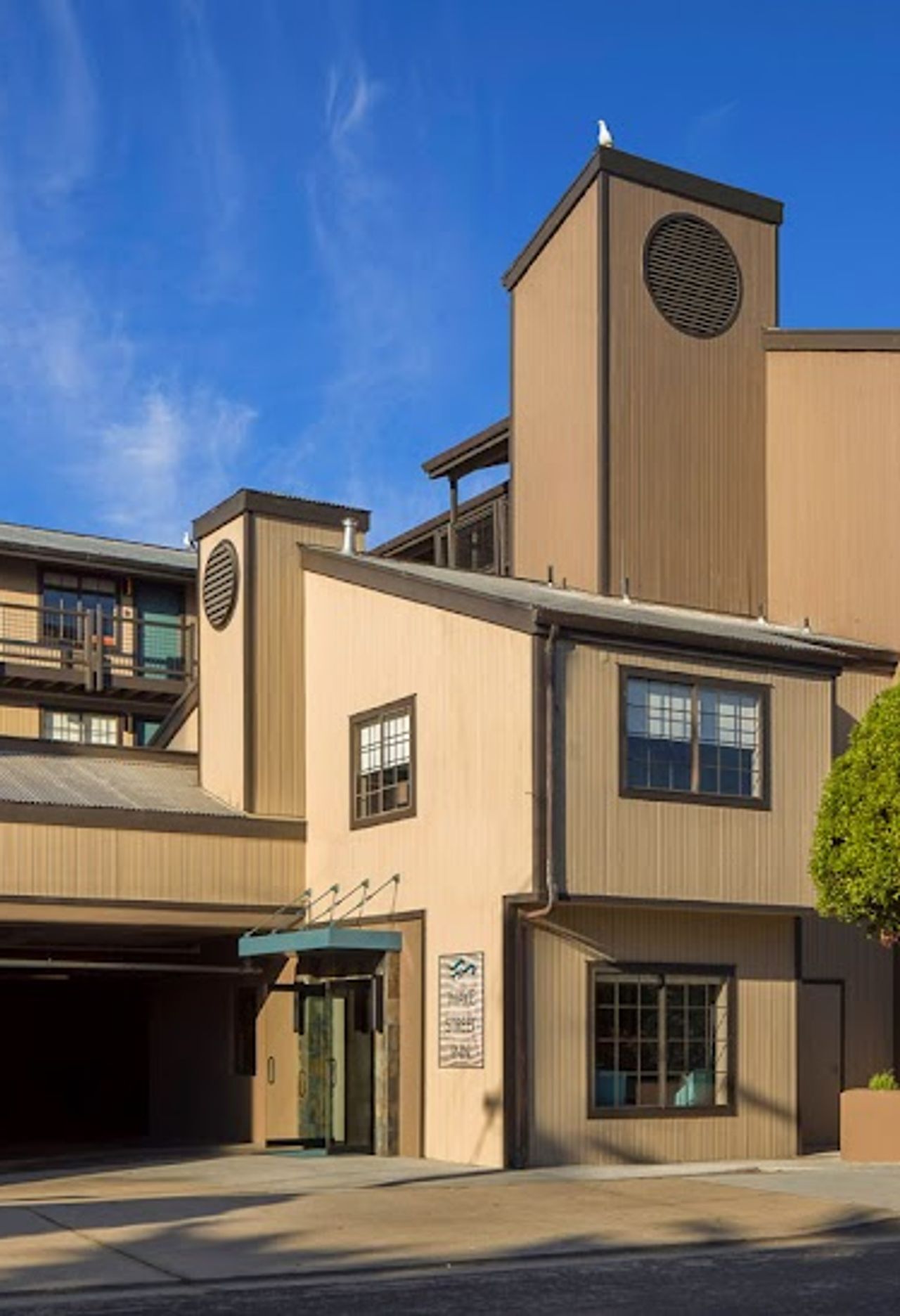 Photo of Wave Street Inn - Exterior