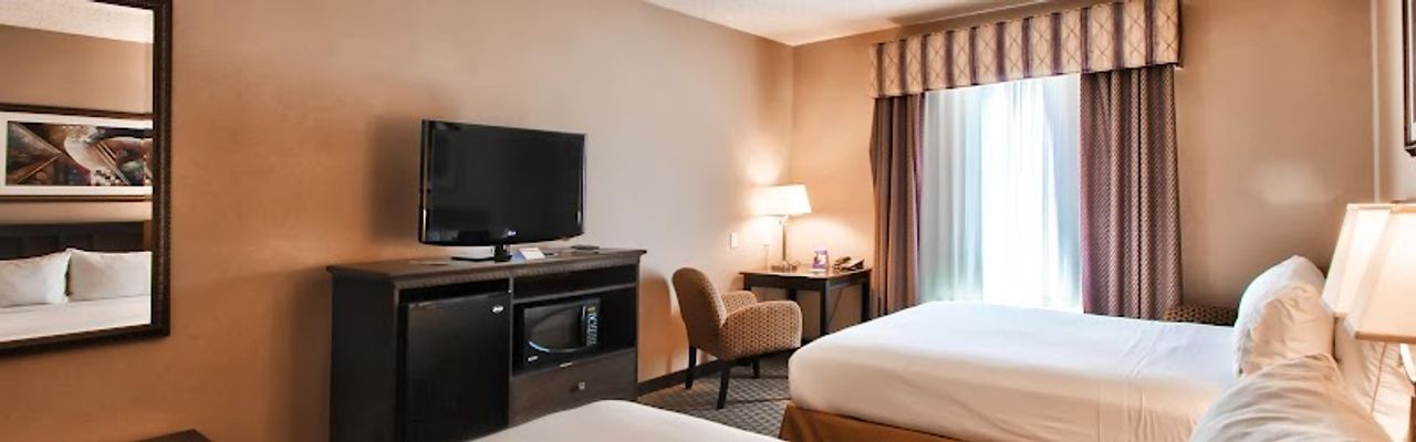 Photo of Holiday Inn Express & Suites Roseville - Galleria Area, an IHG Hotel