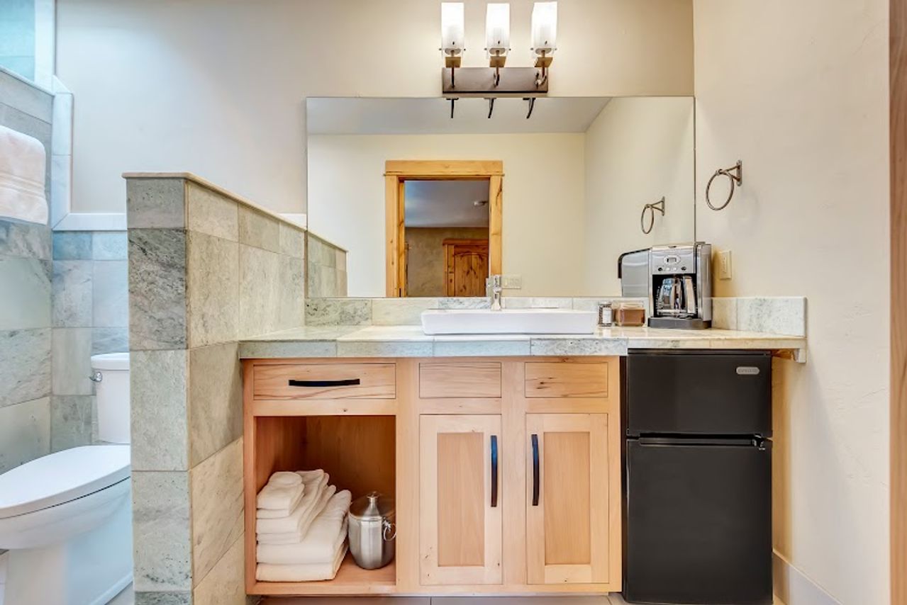 Photo of Wall Street Suites