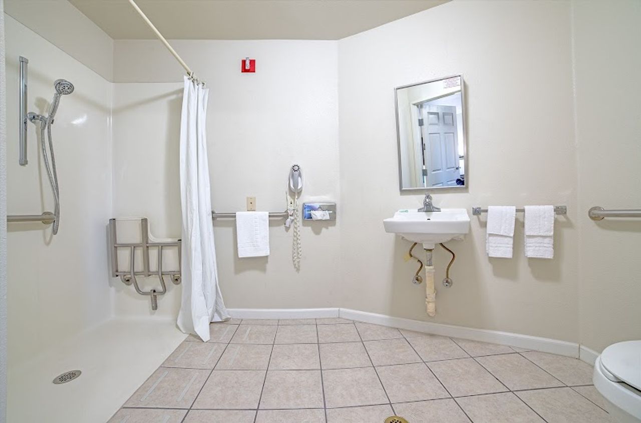 Photo of Turlock Inn