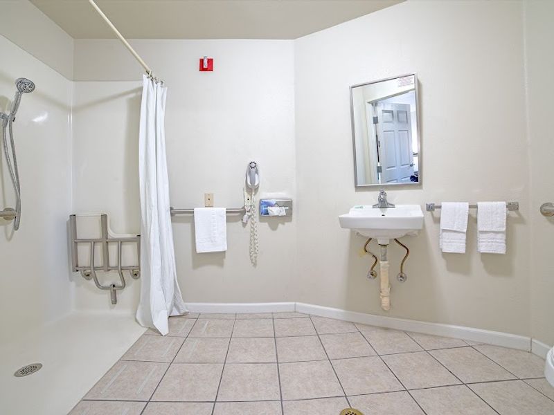 Photo of Turlock Inn