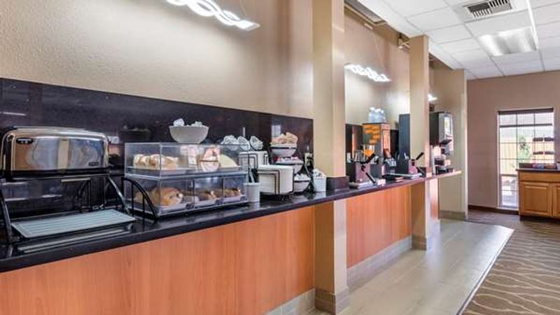 Photo of Comfort Inn & Suites