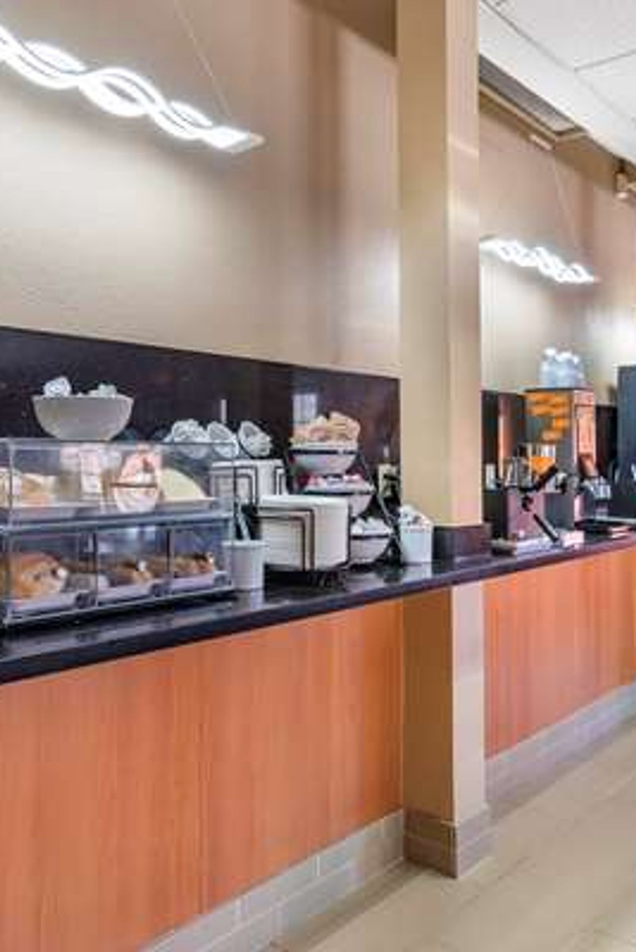 Photo of Comfort Inn & Suites