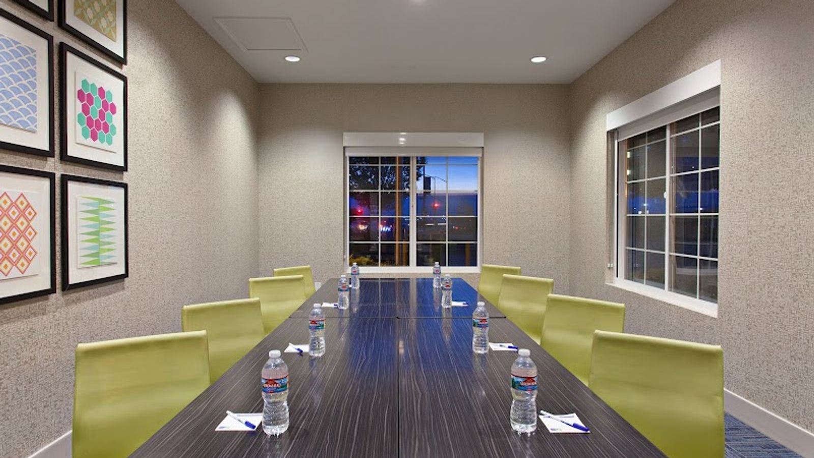 Photo of Holiday Inn Express & Suites Oakland-Airport by IHG